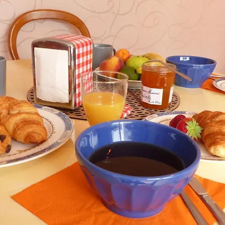 4 Personnes Au Coeur De Appartement *